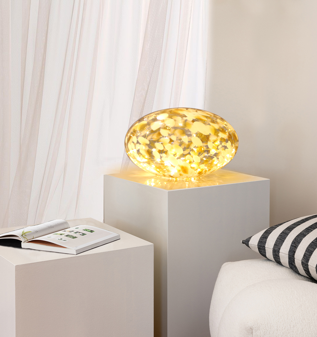 Sten 15cm Bruin/Wit tafellamp Van Pixie Design - De stenen lamp van Pixie Design heeft een prachtig design met een gemarmerd oppervlak in bruin en wit.