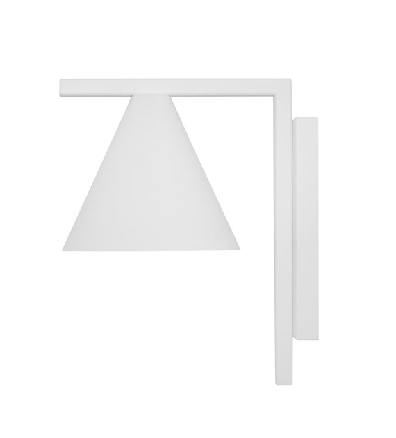 Form 23cm Wit wandlamp Van Artera - Het tijdloze design en de subtiele kleur zorgen ervoor dat de lamp gemakkelijk in verschillende interieurstijlen past en de kamer een verfijnde en moderne uitstraling geeft.