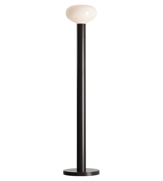  Flo Donkerbruin vloerlamp Van Artera - Hij heeft een stijlvol donkerbruin frame en een ronde witte glazen kap die een zacht en aangenaam licht verspreidt.