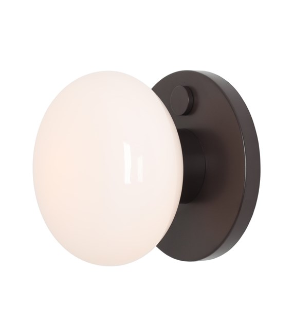 Flo Ø20 Donkerbruin wandlamp Van Artera - De Flo wandlamp in donkerbruin metaal met een witte glazen kap heeft een modern en stijlvol design en verspreidt een zacht en aangenaam licht.