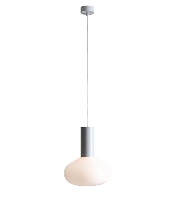  Flo Ø26 Grijs hanglamp Van Artera - Hij heeft een stijlvol grijs frame en een ronde witte glazen kap die een zacht en aangenaam licht verspreidt.