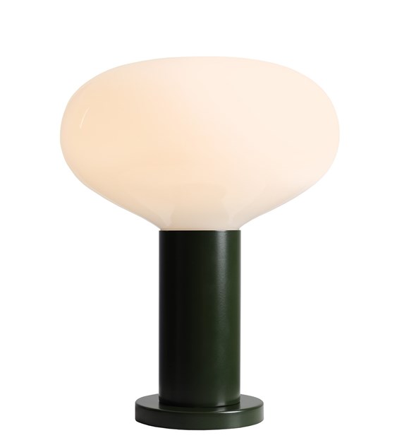  Flo 33cm Donkergroen tafellamp Van Artera - Hij heeft een stijlvol frame in donkergroen en een ronde witte glazen kap die een zacht en aangenaam licht verspreidt.