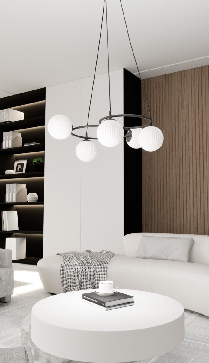 Libra 70cm Wit hanglamp Van Emibig Lighting - ringen die een lichte en harmonieuze uitstraling geven, terwijl de opaal glazen koepels een schitteringsvrij en aangenaam licht verspreiden dat een gezellige sfeer cre&euml;ert.