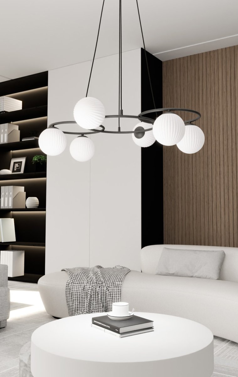 Libra 88cm Wit hanglamp Van Emibig Lighting - Het bestaat uit drie ringen die een lichte en harmonieuze uitstraling geven, terwijl de opaalglazen koepels een schitteringsvrij en aangenaam licht verspreiden dat een gezellige sfeer cre&euml;ert.