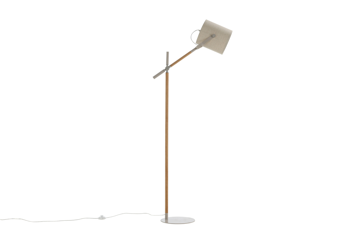Dennis Beige/hout vloerlamp Van Venture Design - Dennis is een moderne staande lamp met een verstelbare schacht en een beige linnen kap die een zachte en aangename gloed geeft.
