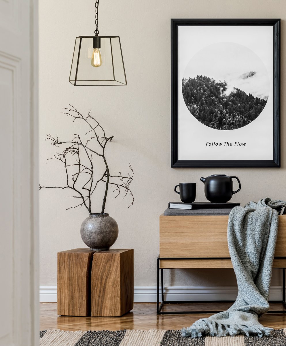 Diplomat 28cm Zwart hanglamp Van Aneta Lighting - DIPLOMAT eenvoudig te plaatsen plafondlamp in zwart gelakt metaal en glas, 60W E27 (niet inbegrepen).