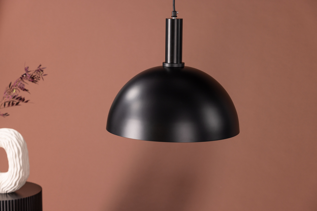 Narbonne Ø35 Zwart hanglamp Van Venture Design - De lamp past net zo goed boven de eettafel als in de hal of in de slaapkamer, de keuze is aan jou!
