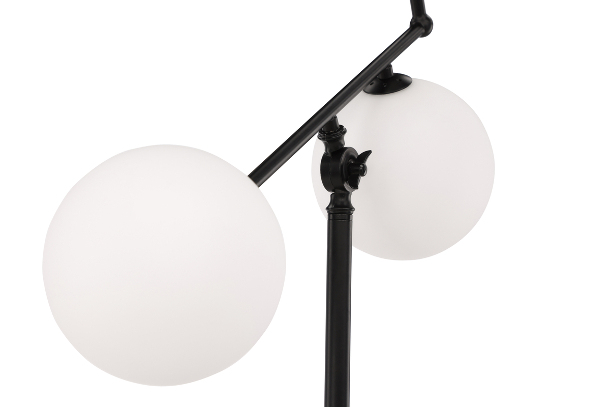 Marsan Zwart vloerlamp Van Venture Design - We raden aan de lamp in een hoek van de woonkamer te plaatsen voor een extra accent en een gezellige gloed.