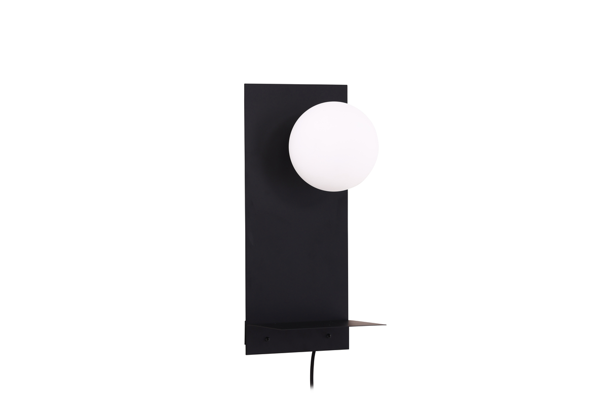 Troyes 45cm Zwart wandlamp Van Venture Design - De lamp heeft een zwart ijzeren frame met een plankje waar je extra decoratie op kunt plaatsen.