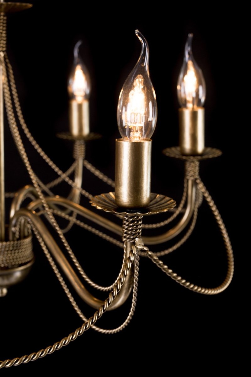 Tori Ø63 Goud hanglamp Van Emibig Lighting - Tori is een prachtige, verfijnde en exclusieve lamp die een perfecte aanvulling vormt op klassieke opstellingen.