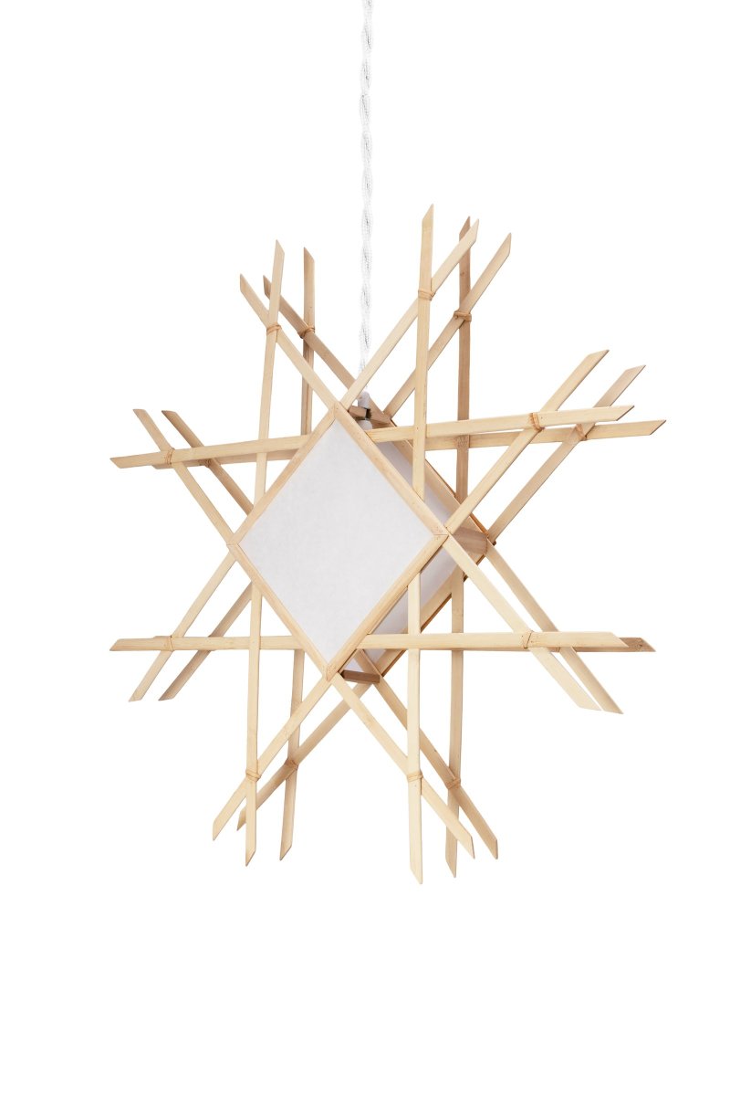 Lea Ø70 Natuur Van Globen Lighting - Deze lamp is een mooie blikvanger voor het raam, aan de muur of staand; een kantoor en is van beide kanten even mooi.