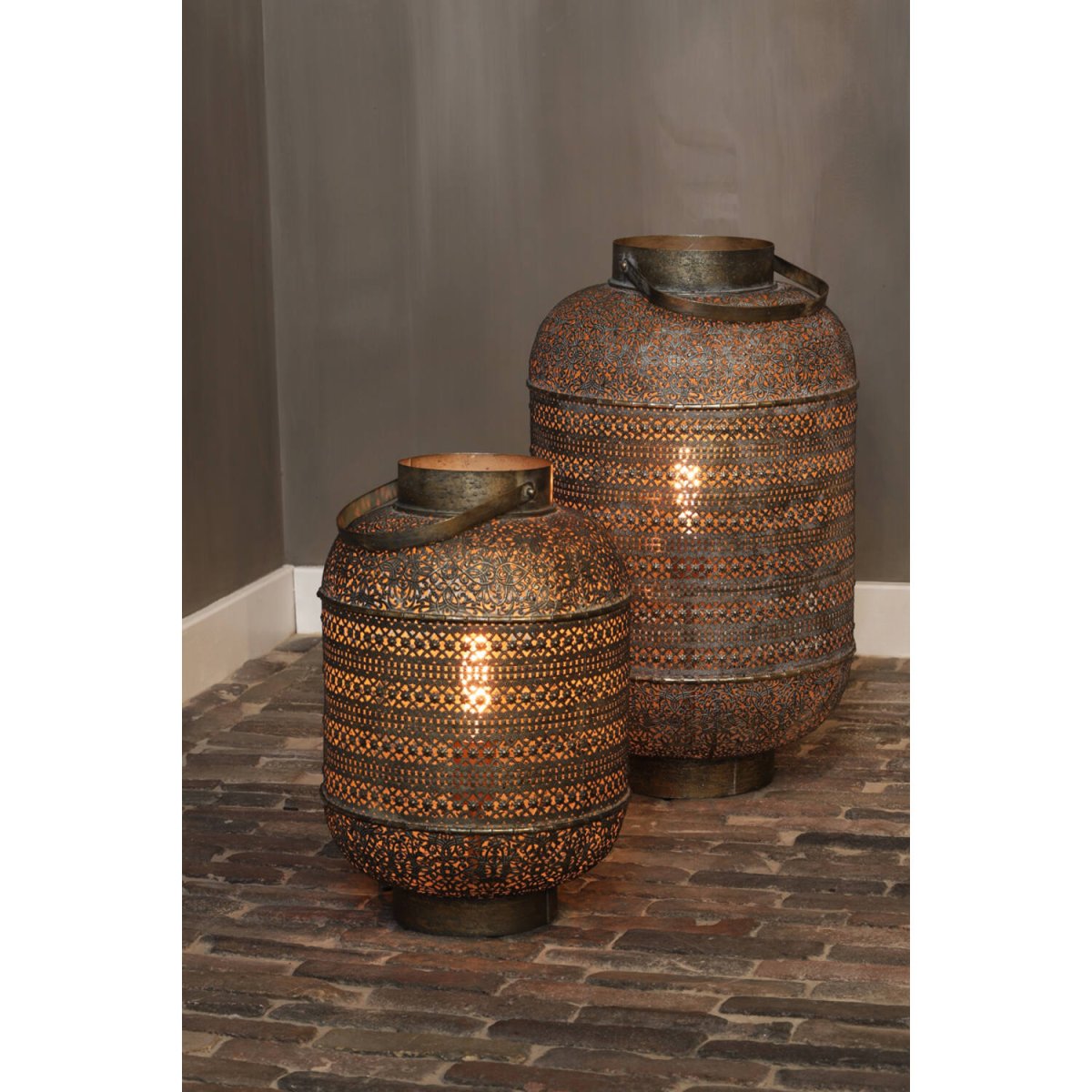 Udupi 45cm Bronzen tafellamp Van Light & Living - Creëer een warme en uitnodigende sfeer met Udupi, een elegante lamp met een bronzen afwerking.