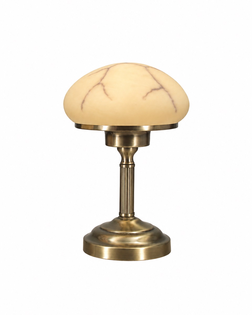 August 28cm Antiek messing tafellamp Van Aneta Lighting - Met zijn klassieke ontwerp in antiek metaal en een prachtige albast-achtige kap verspreidt hij een warm en aangenaam licht dat in elke kamer een uitnodigende sfeer cre&euml;ert.