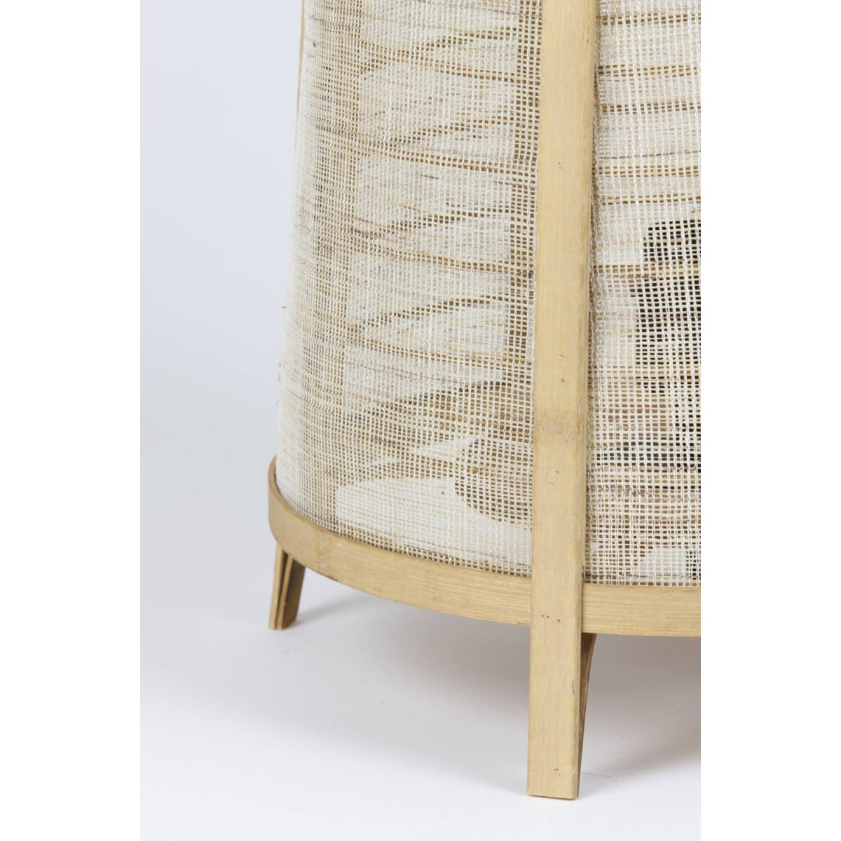 Jacinto 60cm Natuur tafellamp Van Light & Living - Creëer een warme en harmonieuze sfeer met Jacinto, een stijlvolle lamp van bamboe en linnen.