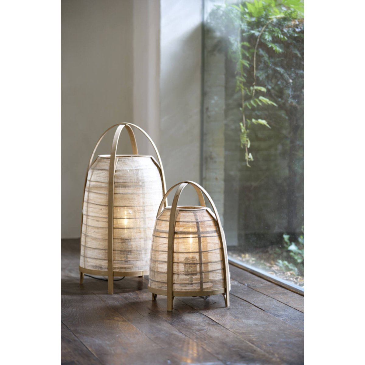 Jacinto 60cm Natuur tafellamp Van Light & Living - Creëer een warme en harmonieuze sfeer met Jacinto, een stijlvolle lamp van bamboe en linnen.