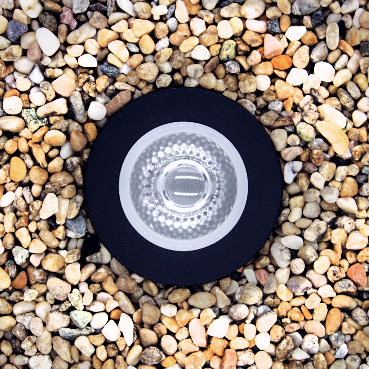 Capella Zwart Van Lightson - Zorg er vervolgens voor dat de lampen op gelijke en goede afstand van elkaar staan en test de afstand tot het object zelf om het gewenste effect te verkrijgen.