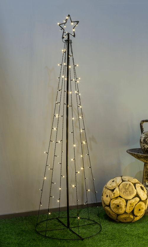 Kerstboom Van Metaal Zwart Van Pixie Design - Het elegante design en de glanzende ster op de bovenkant maken het een fantastische decoratie voor de tuin of veranda tijdens de kerstperiode.