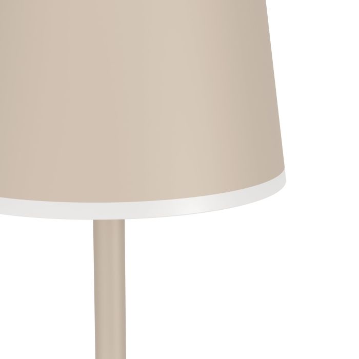 Mannera 140cm Zand Draagbare Van Eglo - Dankzij de draadloze functie kan de lamp vrij in de kamer worden geplaatst en verspreidt hij een gelijkmatig en aangenaam licht - ideaal om sfeer te creëren of om bij te lezen.