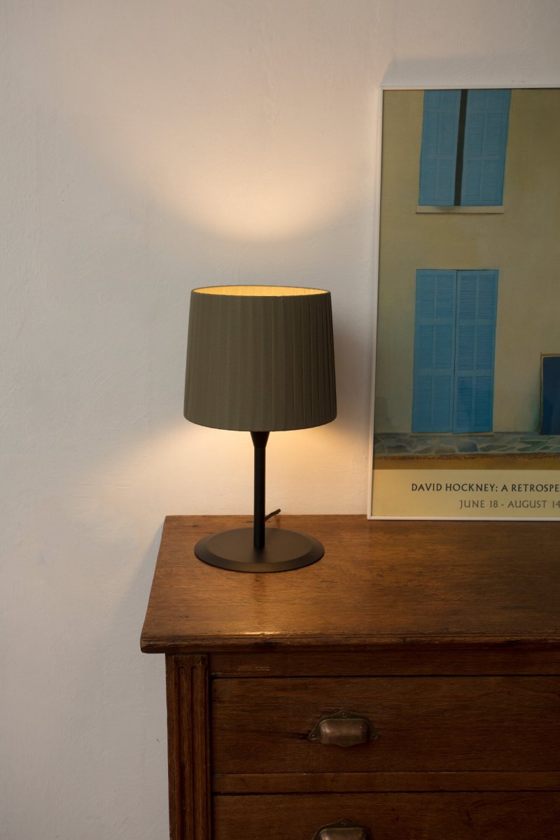 Samba 50cm Groente tafellamp Van Faro Barcelona - Samba is een decoratieve lampenserie van Faro Lab, ontworpen om sfeer te brengen in slaapkamers en woonkamers.