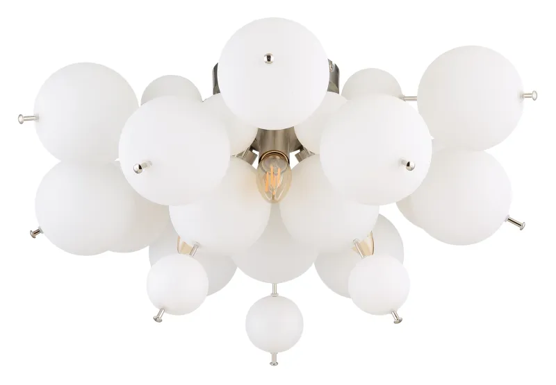 Udo Ø55 Wit plafondlamp Van Globo Lighting - Dess unika design utm&auml;rks av en rund form d&auml;r metallstavar elegant sammanl&auml;nkas med vackra opalglas i olika storlekar.