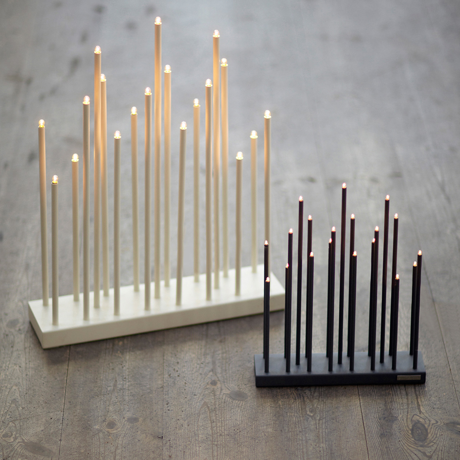 Elflugan Grande Gebroken wit Van SMAK Design - De elektrische vlieg is nu ook verkrijgbaar in een grotere versie &ndash; De elektrische vlieg Grande.