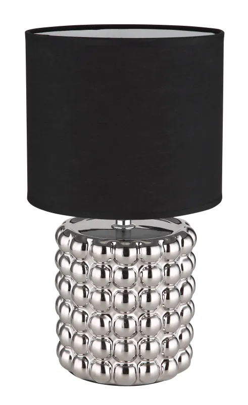 Valentino 33cm Chroom tafellamp Van Globo Lighting - P&aring; en cylinderformad fot i krompl&auml;terad keramik vilar en stilren, svart textilsk&auml;rm.
