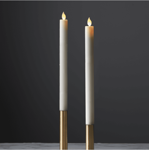 LED Dinerkaars Twinkle Wit Van Star Trading - De lampen werken op batterijen en hebben een ingebouwde timer waarmee u eenvoudig kunt instellen wanneer ze moeten branden (6 uur aan, 18 uur uit, herhalend).