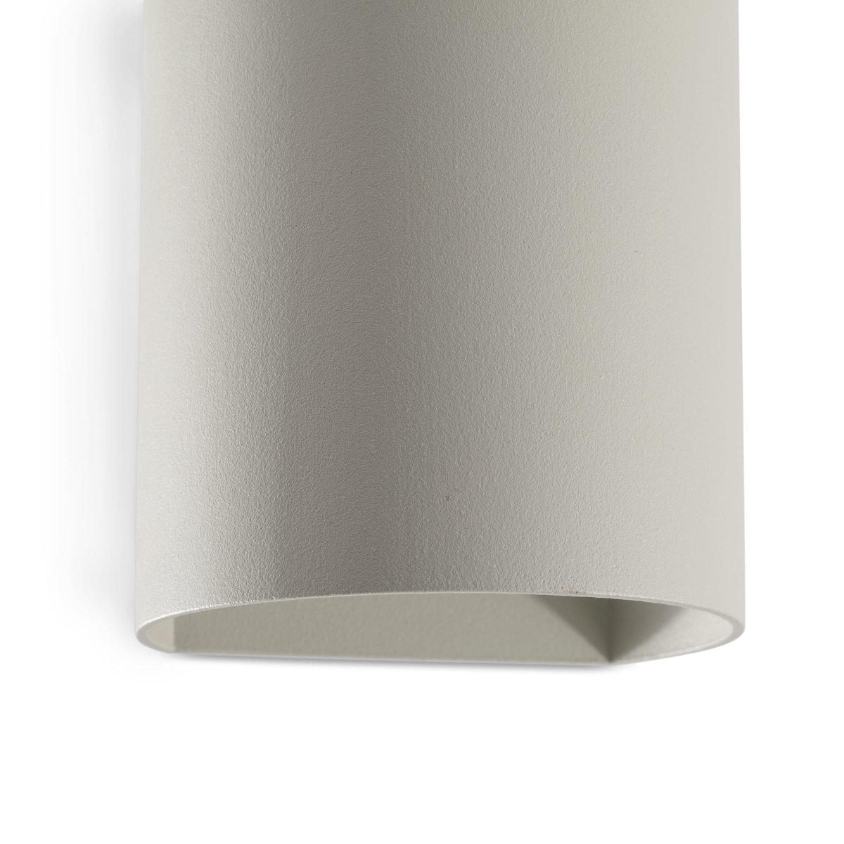 Sole 10cm Grijs wandlamp Van Faro Barcelona - Sole is een grijze wandlamp met een matte afwerking die functie en vorm combineert in een compact formaat.