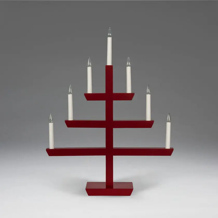 Wooden Candelabra 7 Lights ROOD Van Konstsmide - De combinatie van het klassieke houten gevoel en de moderne vorm maken het een elegante toevoeging aan elk huis.