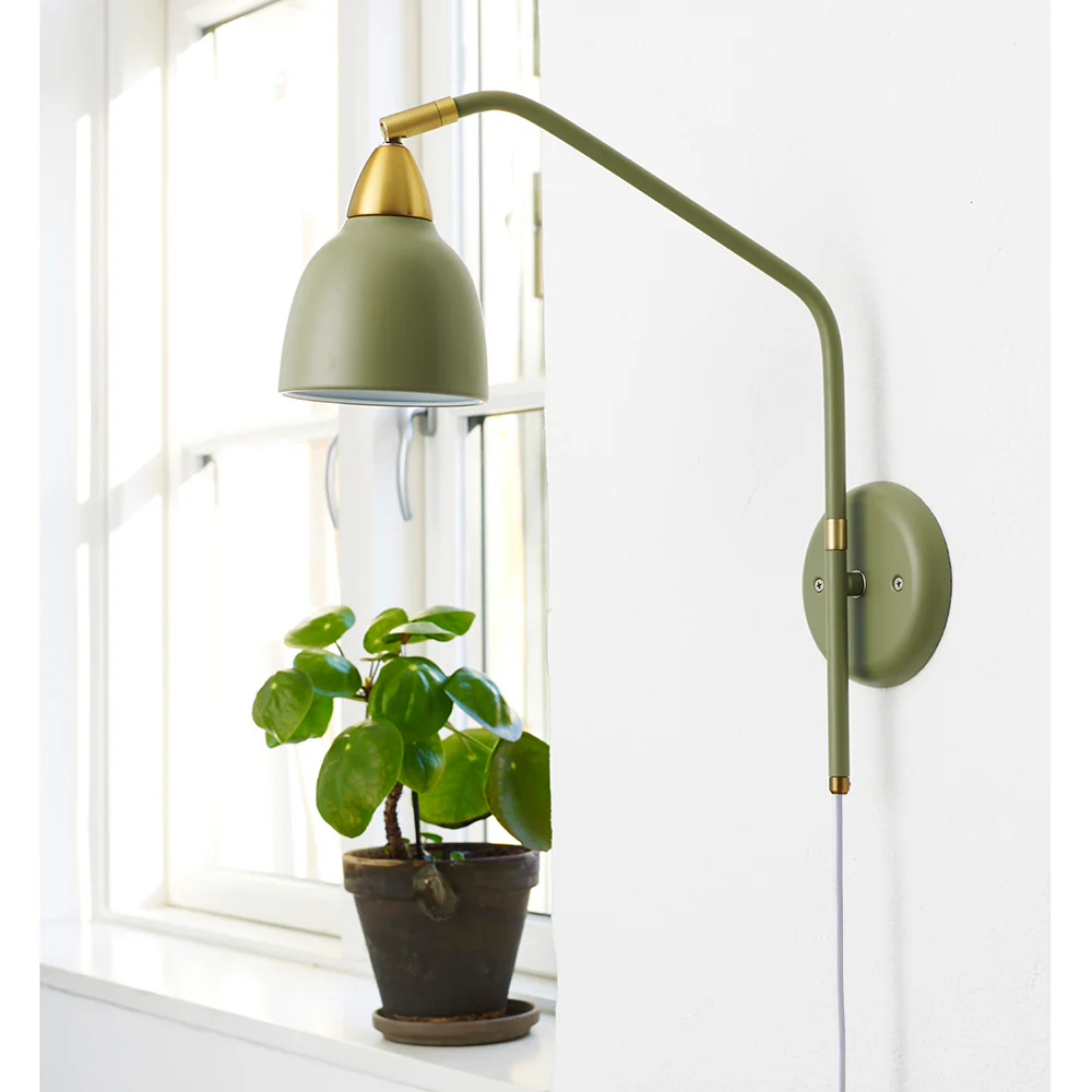 Urban 40cm Olijfgroen wandlamp Van Superliving - Urban is niet zomaar een lamp &ndash; het is een stijlvolle oplossing voor uw huis.