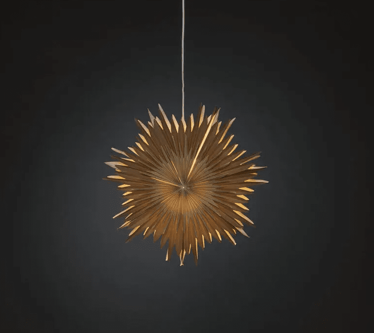 Papieren Ster Ø46 Bruin Van Konstsmide - Ideaal om in het raam te hangen of tegen een mooie muur &ndash; een tijdloze decoratie die elke kamer met haar eenvoudige elegantie verfraait.