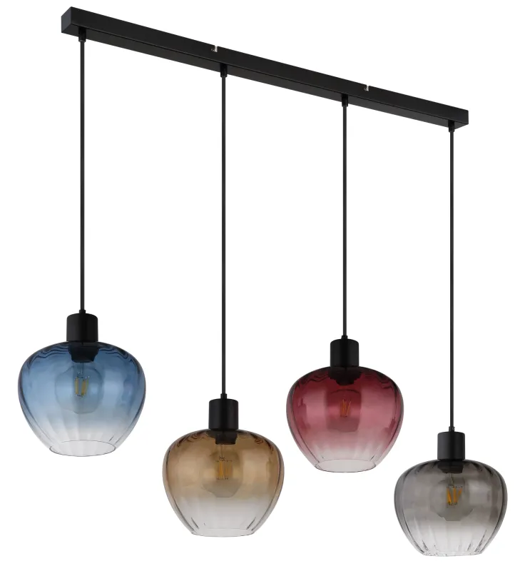 Toy 108cm Veelkleurig hanglamp Van Globo Lighting - Varje glas finns i en av fyra levande f&auml;rger &ndash; r&ouml;d, bl&aring;, b&auml;rnsten och r&ouml;k &ndash; vilket skapar en harmonisk ljusst&auml;mning och ger rummet imponerande f&auml;rgaccenter.