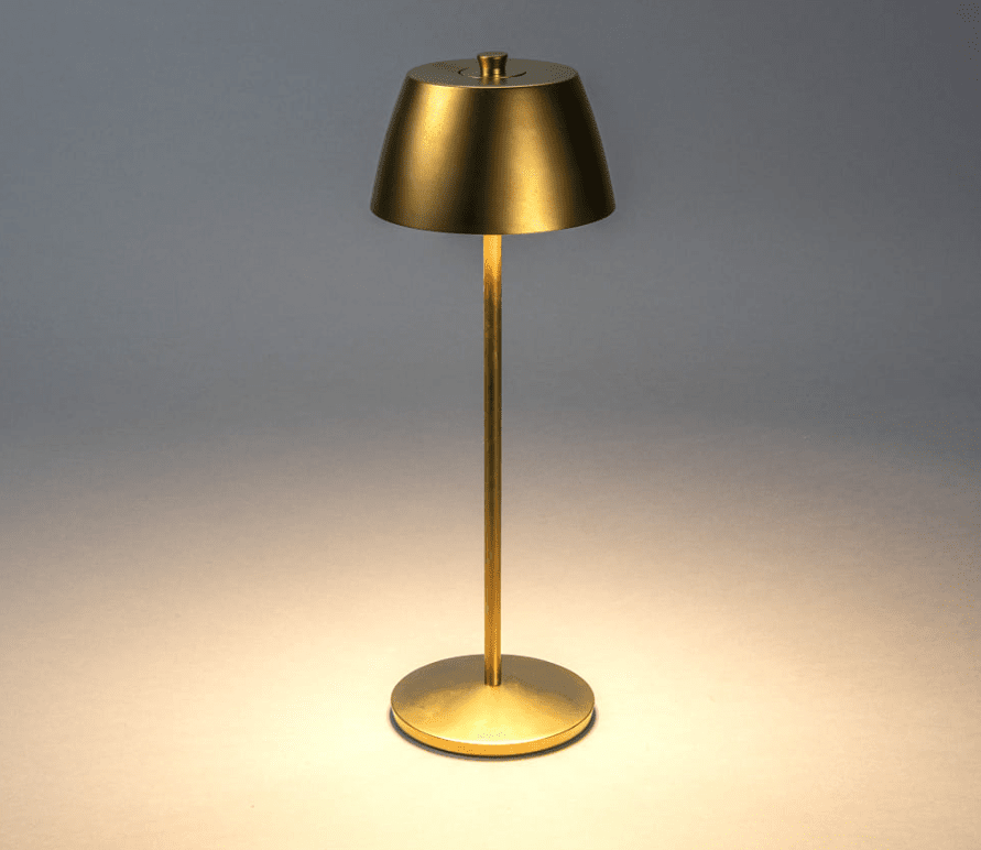 Èze 32cm Mat goud Draagbare Van Konstsmide - De lamp is voorzien van een touchdimmer, waarmee u de helderheid en kleurtemperatuur kunt aanpassen van warmgeel licht tot warmwit licht.