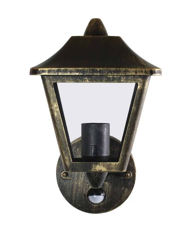 Tradition Sensor Zwart/goud buitenlamp Van Ledvance - Tradition Sensor is een stijlvolle wandlamp in een klassiek lantaarndesign, perfect voor het cre&euml;ren van een uitnodigende sfeer bij entrees, opritten en gevels.