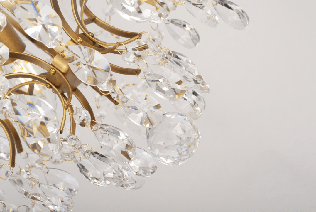 Kate Ø35 Geborsteld messing kristal Van Norrsken Design - Deze lamp is een must voor iedereen die op zoek is naar het ultieme in stijl en klasse.