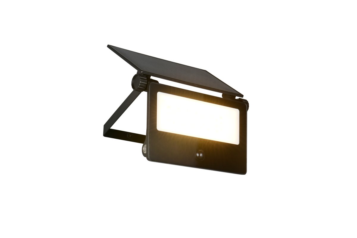 Moura 20cm Zwart buitenlamp Van Trio Lighting - Moura is een krachtige en milieuvriendelijke buitenlamp met een geïntegreerd zonnepaneel en oplaadbare batterijen.