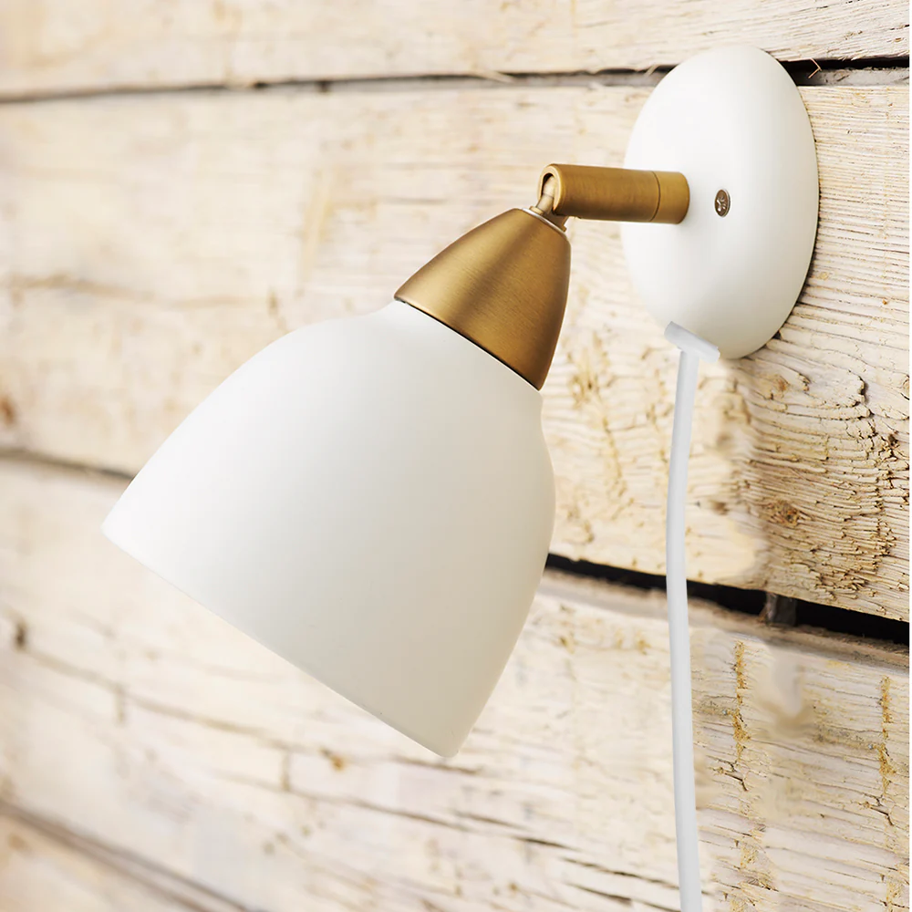 Urban Short Wit leeslamp Van Superliving - Ideaal voor de slaapkamer, woonkamer of leeshoek &ndash; Urban Short is een flexibele en tijdloze verlichtingsoplossing die de stijl van elke kamer verbetert!