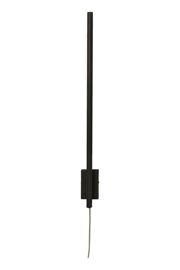 Stecco 65cm Zwart wandlamp Van Aneta Lighting - De STECCO wandlamp in zwart gelakt metaal past even goed op smalle als op iets grotere muren.