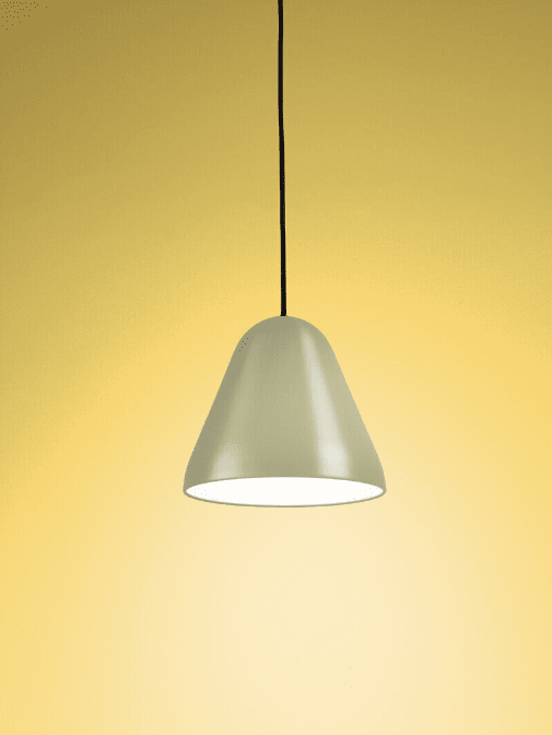 Enna Ø22 Groente hanglamp Van Airam - De ronde Enna pendelarmatuur van metaal in een dofgroene kleur past in veel soorten interieurs.