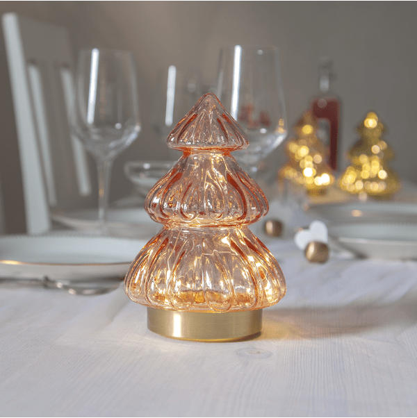 Abete Roze Van Star Trading - De decoratie heeft een ingebouwde timer die de verlichting 6 uur aan en 18 uur uit laat gaan, met een herhalend patroon.