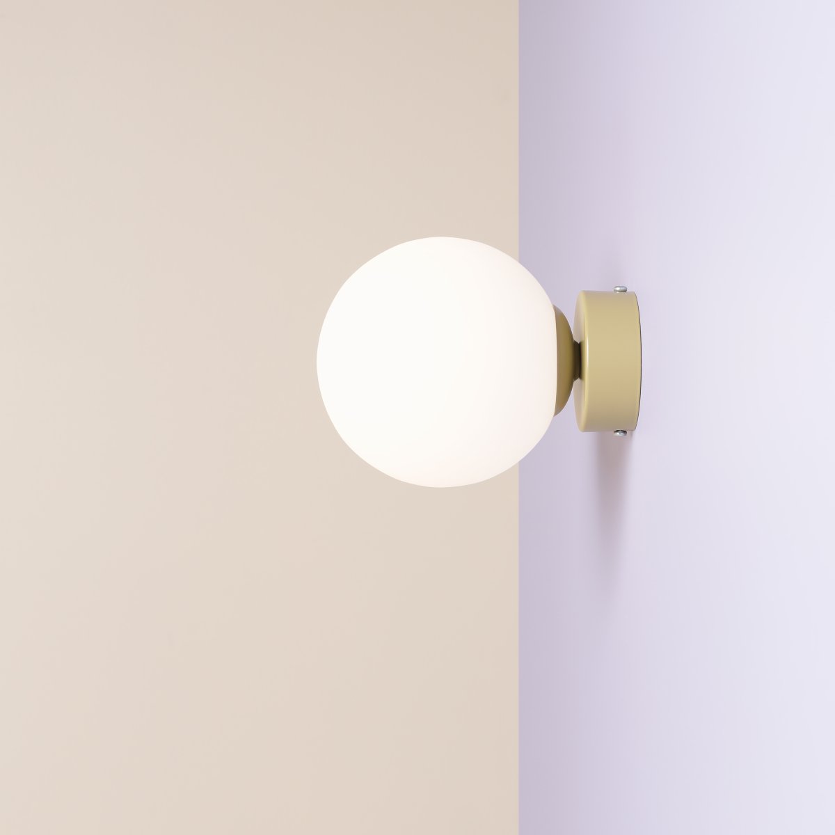 Ball Ø15 Beige wandlamp Van Artera - Perfect voor de hal, slaapkamer of woonkamer &ndash; een klein detail met een groot effect.
