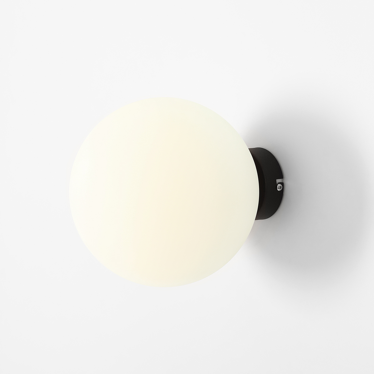 Ball Ø20 Zwart wandlamp Van Artera - Perfect voor de hal, slaapkamer of woonkamer &ndash; een klein detail met een groot effect.