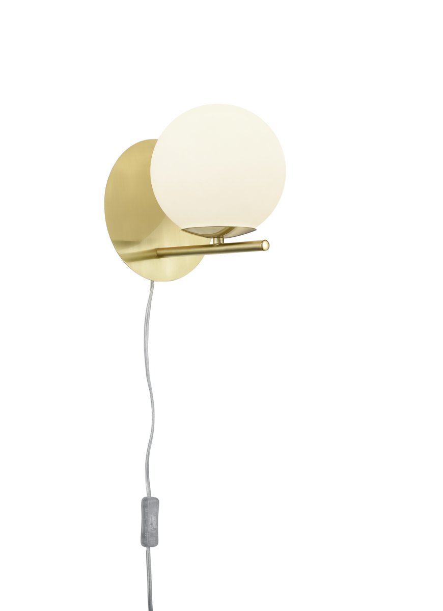 Pure Ø16 Mat messing wandlamp Van Trio Lighting - De wandlamp is voorzien van de FLEXConnect-functie, waardoor deze geschikt is voor zowel vaste aansluiting als stekkergebruik.