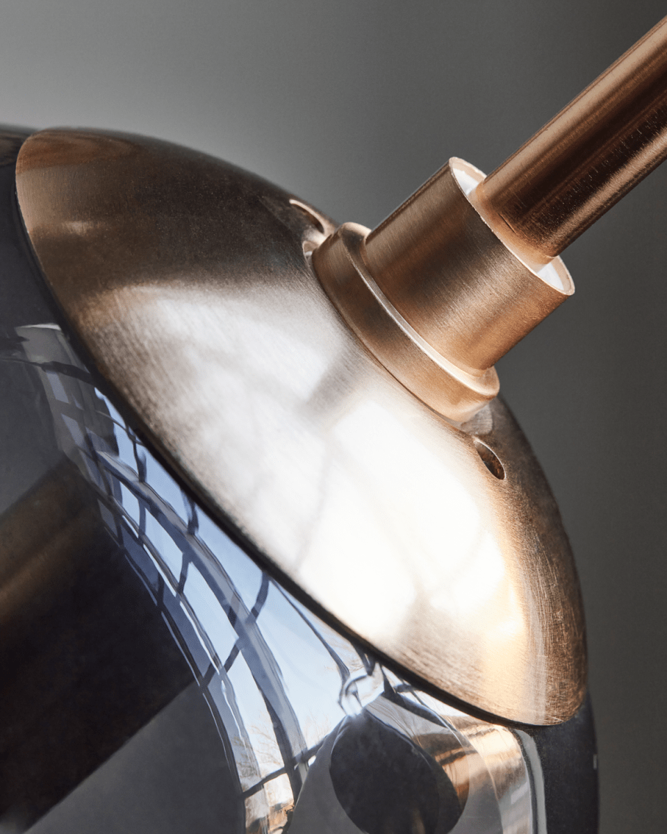 Twice 70cm Messing hanglamp Van House Doctor - Hang het boven de eettafel, in de keuken of in de woonkamer en cre&euml;er een prachtige en unieke gloed in uw interieur.