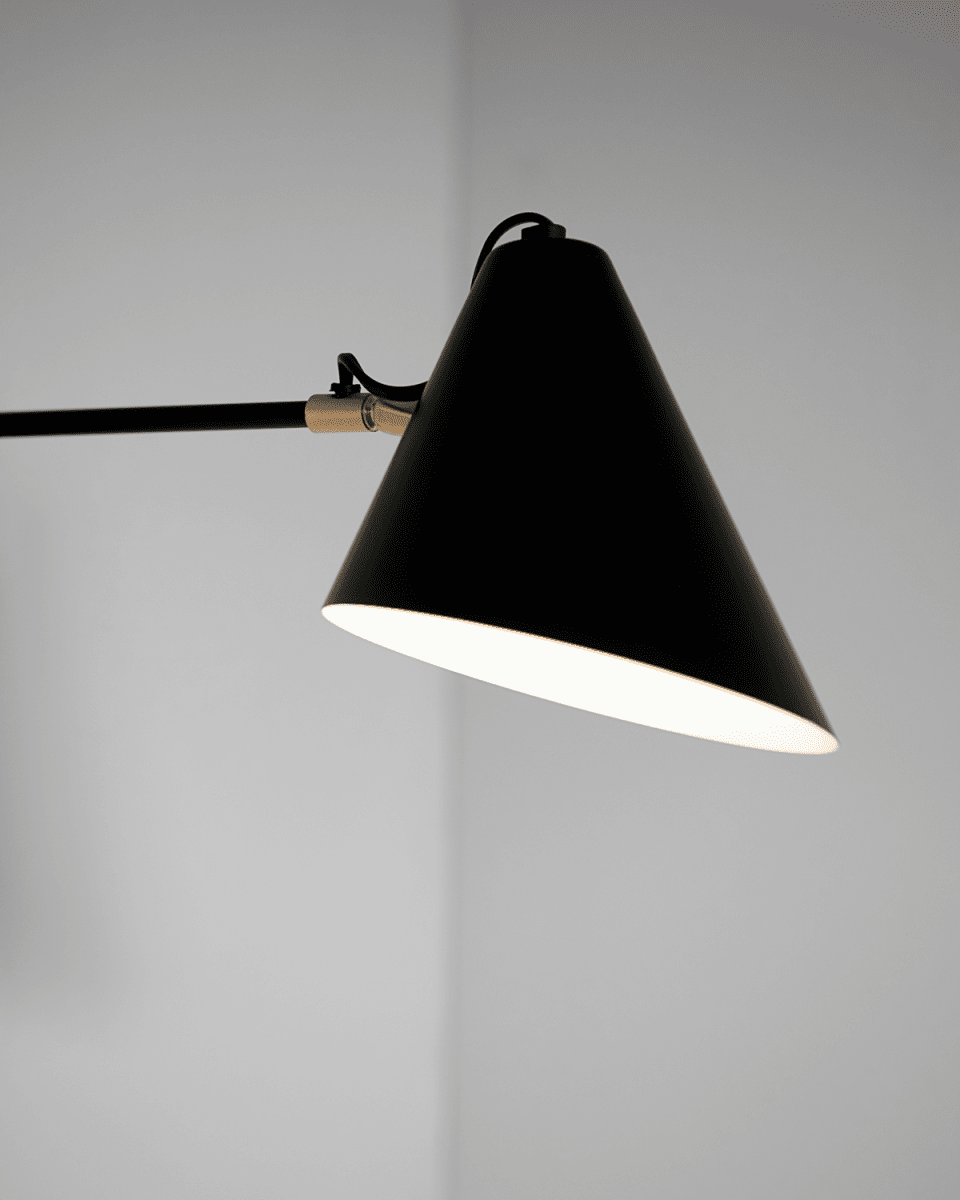 Club 45cm Zwart wandlamp Van House Doctor - De lamp heeft een industriële en sculpturale uitstraling en creëert zo een stijlvol resultaat in het interieur.
