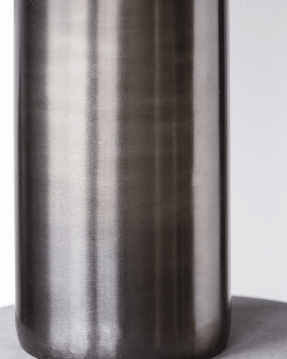 Bakora Excl. Lampenkap 52cm Antiek bruin lampenvoet Van House Doctor - Maak gebruik van het formaat van de lamp en plaats deze als een losstaand element in de kamer of in combinatie met andere decoratieve elementen die bij de stijl van de lamp passen.