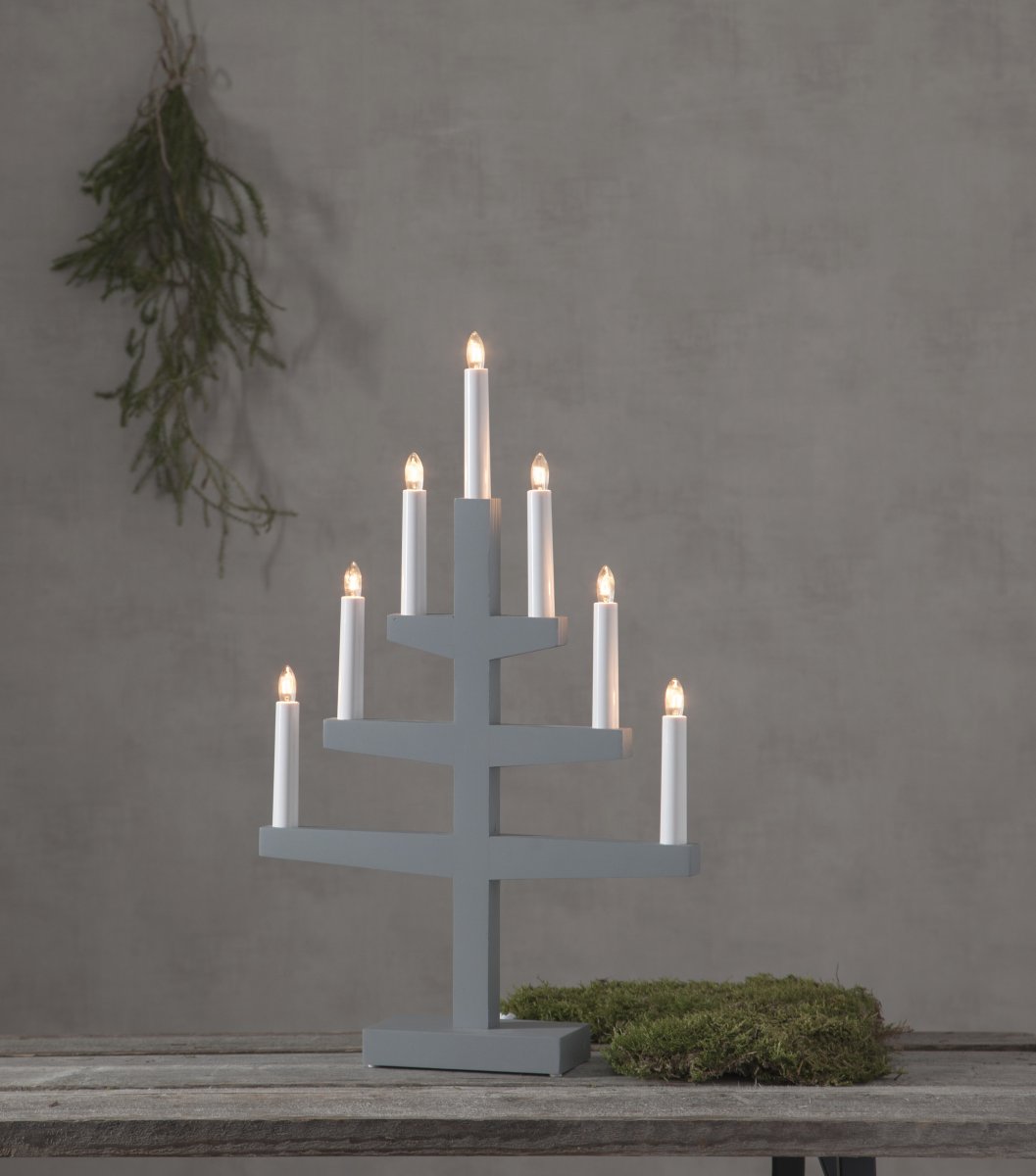 Trapp Grijs Van Star Trading - Zet de kandelaar bijvoorbeeld voor het raam om een gezellige Adventssfeer in huis te cre&euml;ren.