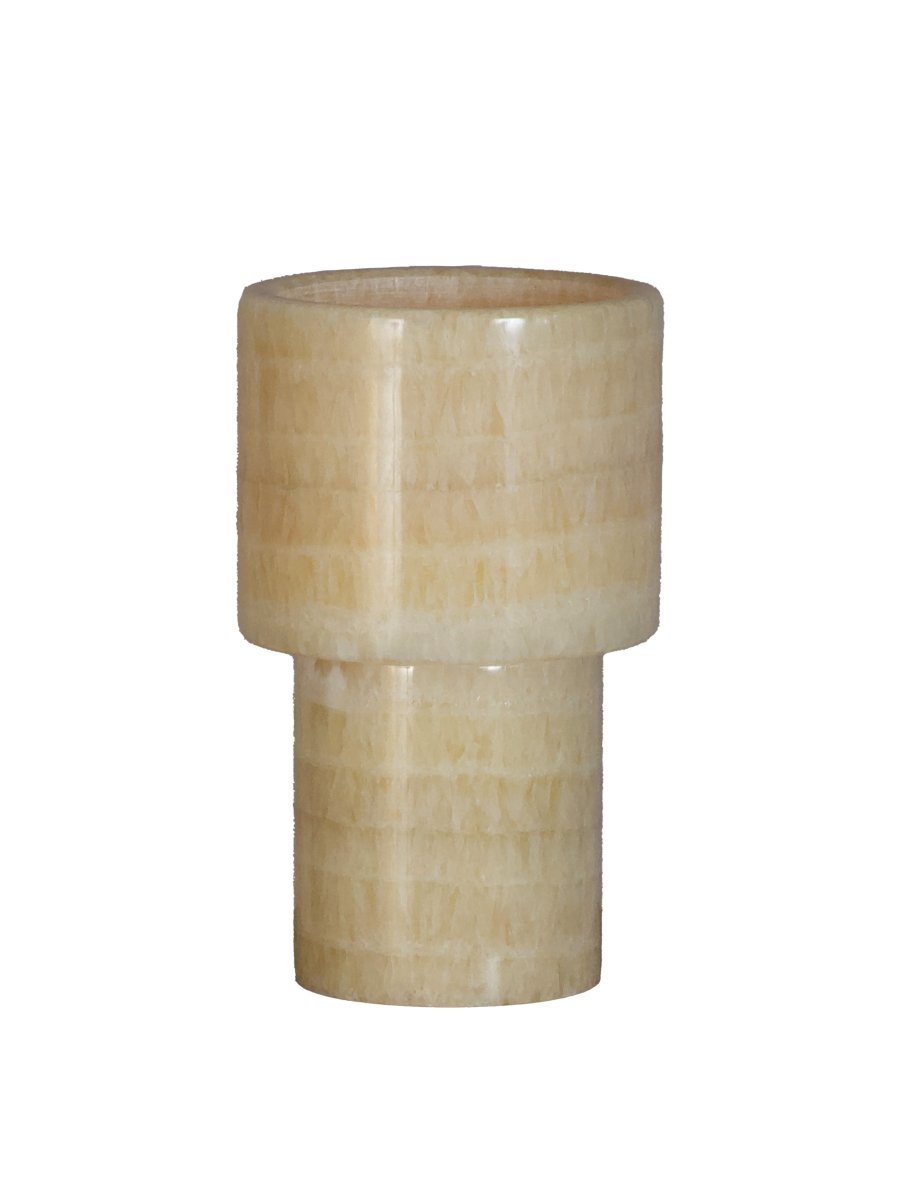 Lucie 16cm Natuur Draagbare Van PR Home - De oplaadbare tafellamp Lucie in marmer is een elegante en sfeervolle lamp die een prachtig, warm licht verspreidt.