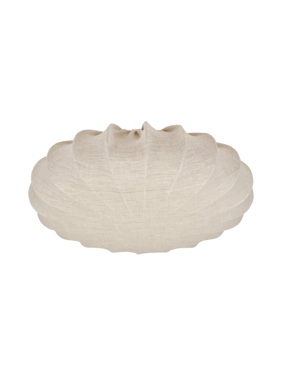 Linne Ø42 Beige plafondlamp Van PR Home - De perfecte verlichting als u op zoek bent naar een discreet armatuur, maar tegelijkertijd de zachte uitstraling wilt die een mooie linnen lampenkap aan de kamer geeft.