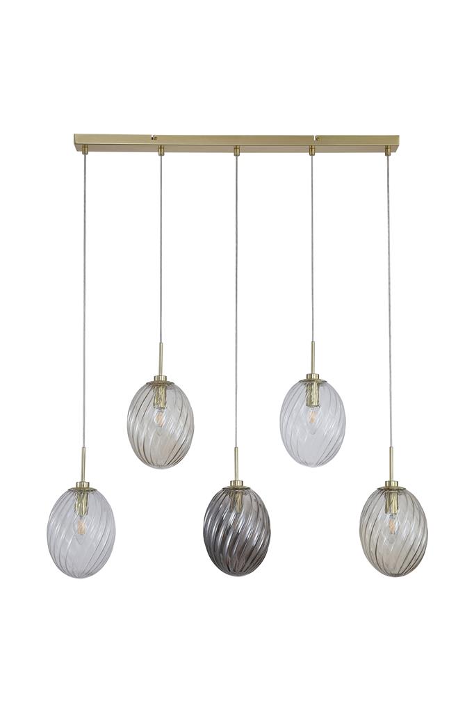 Whirl 92cm Messing hanglamp Van Searchlight - De wervelende ribben in het glas creëren structuur en een levendige lichtverspreiding die de ruimte een zachte en uitnodigende sfeer geeft.